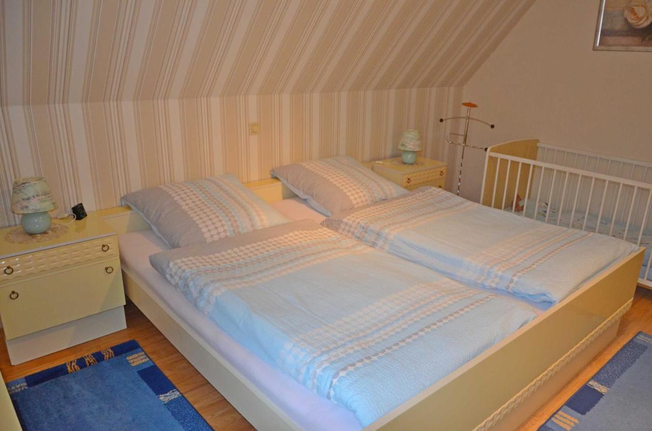 Ferienwohnung Kleinhaus, 95008 Rhauderfehn Exterior foto